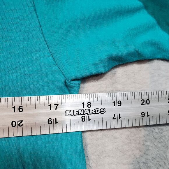 St. Thomas Shirt Mens Medium Green Graphic Fish Print Crewneck Hanes Vintage Tee - Picture 3 of 8